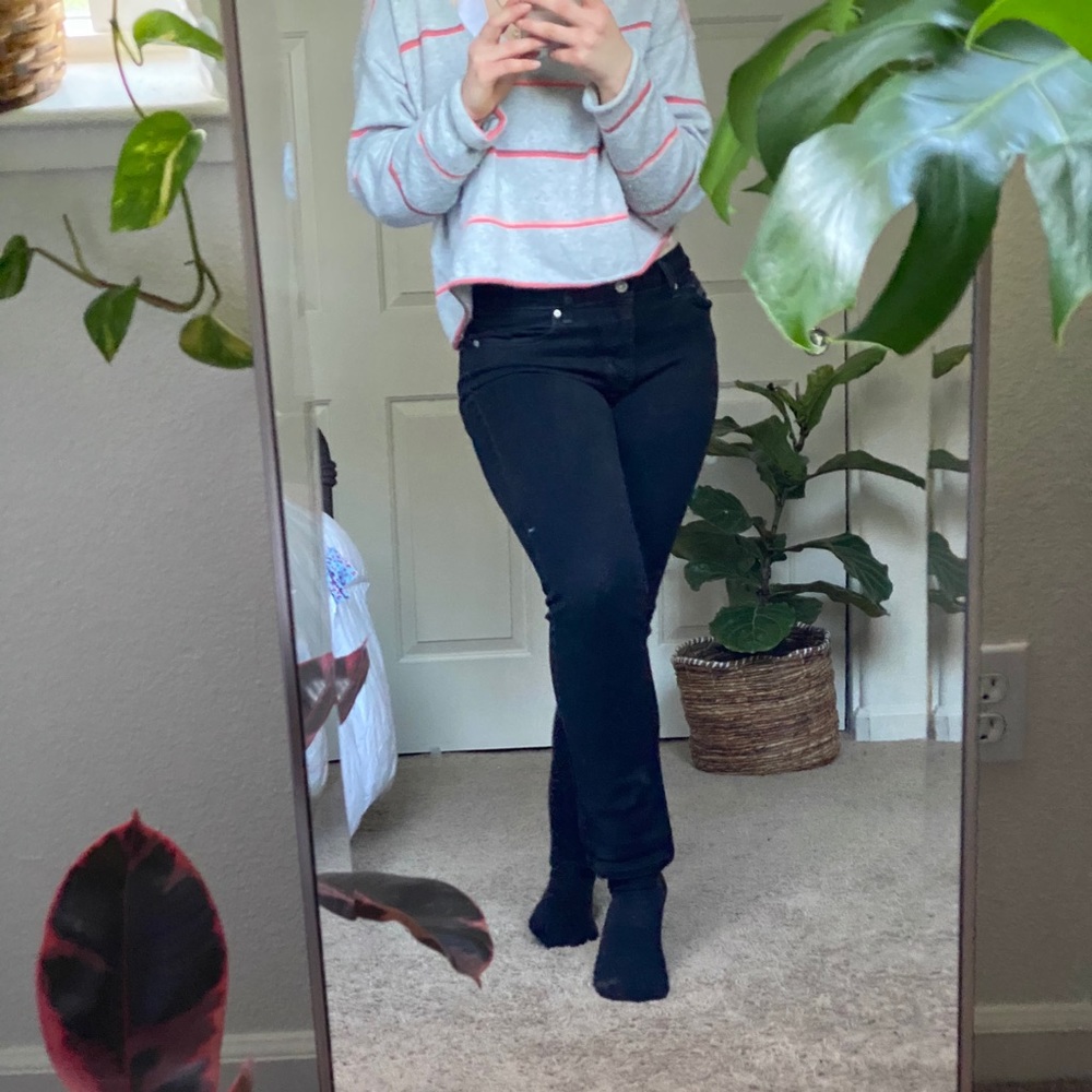 Levis Black Mid Rise Skinny Jeans